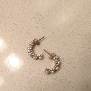 Leah Alexandra Kusshi Pearl Hoops